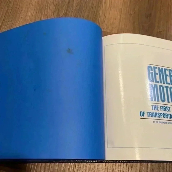 GM Collectors Book - Picture 5 of 8